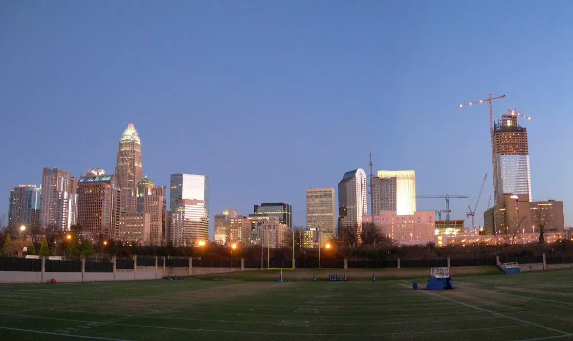 Charlotte skyline, representing CSWE-accredited BSW programs in North Carolina