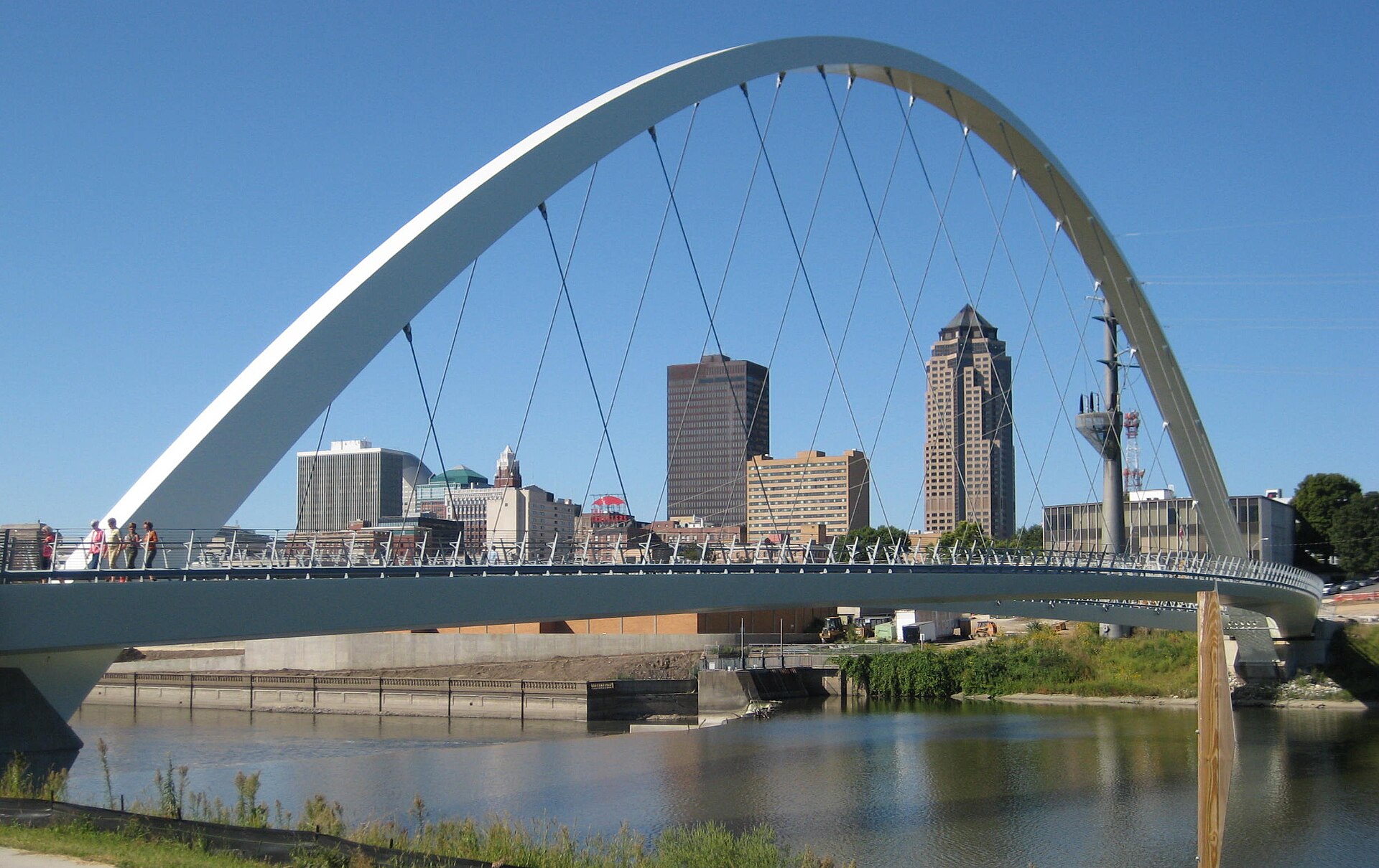 Des Moines skyline, representing CSWE-accredited BSW programs in Iowa