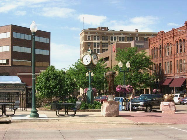 Downtown Sioux Falls, representing CSWE-accredited BSW programs in South Dakota