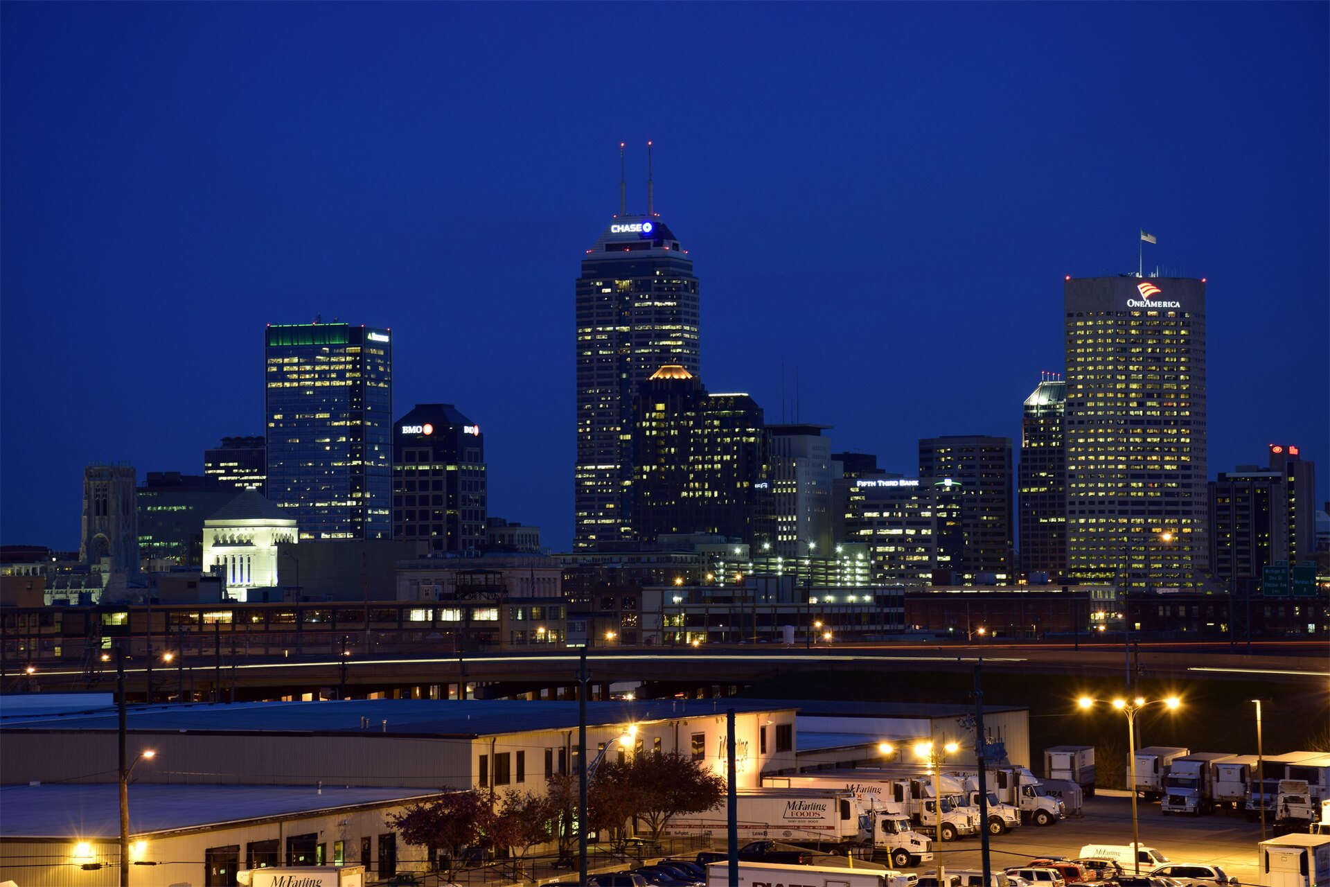 Indianapolis skyline, representing CSWE-accredited BSW programs in Indiana