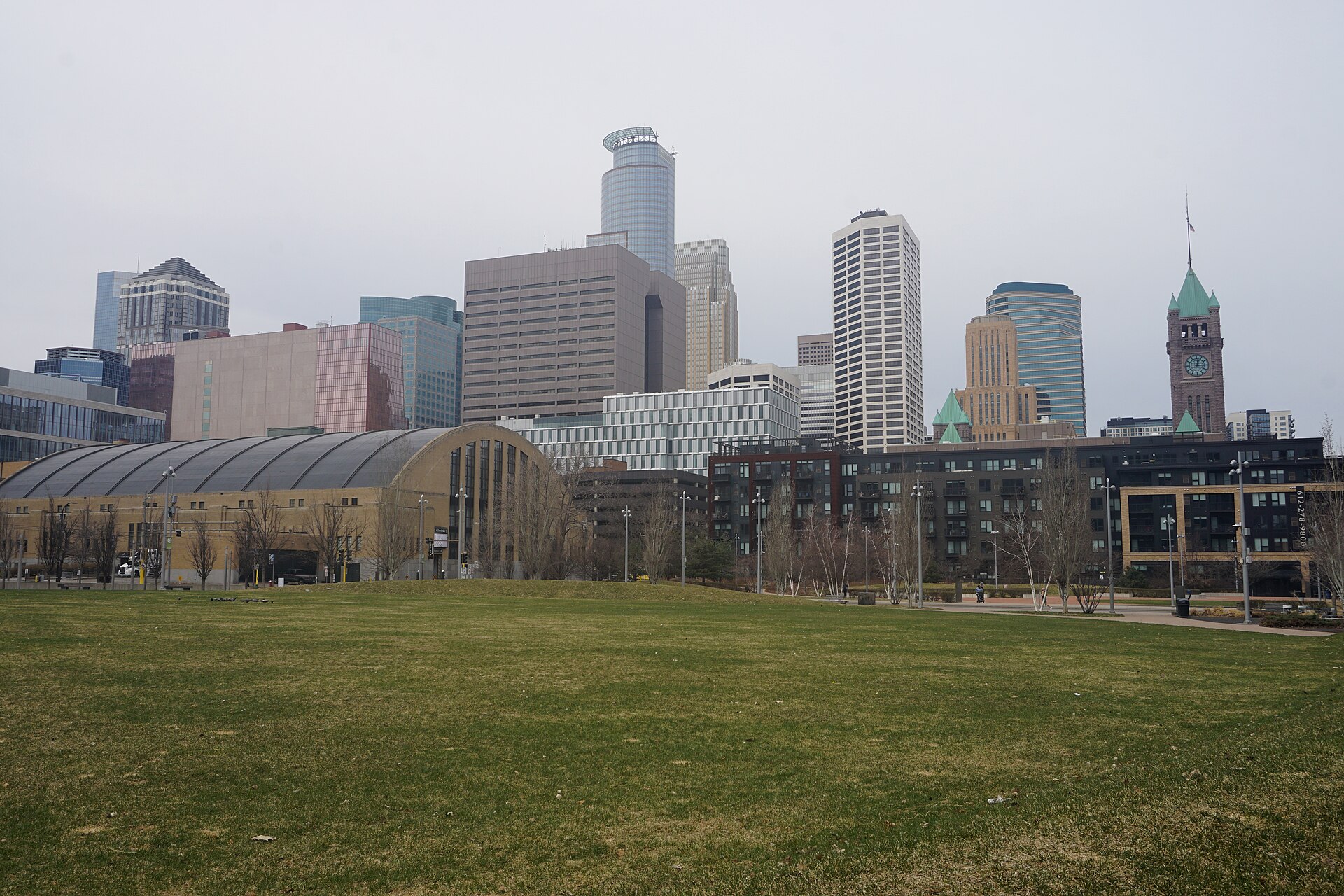Minneapolis skyline, representing CSWE-accredited BSW programs in Minnesota