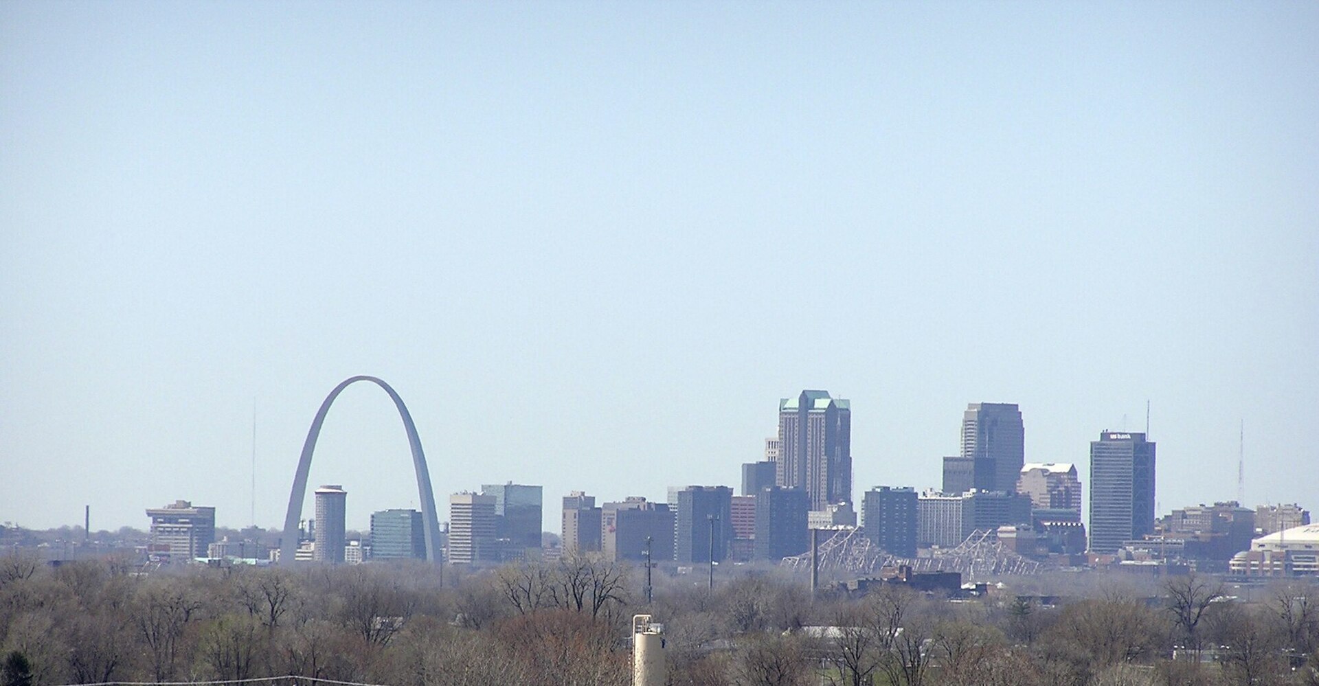 St. Louis skyline, representing CSWE-accredited BSW programs in Missouri